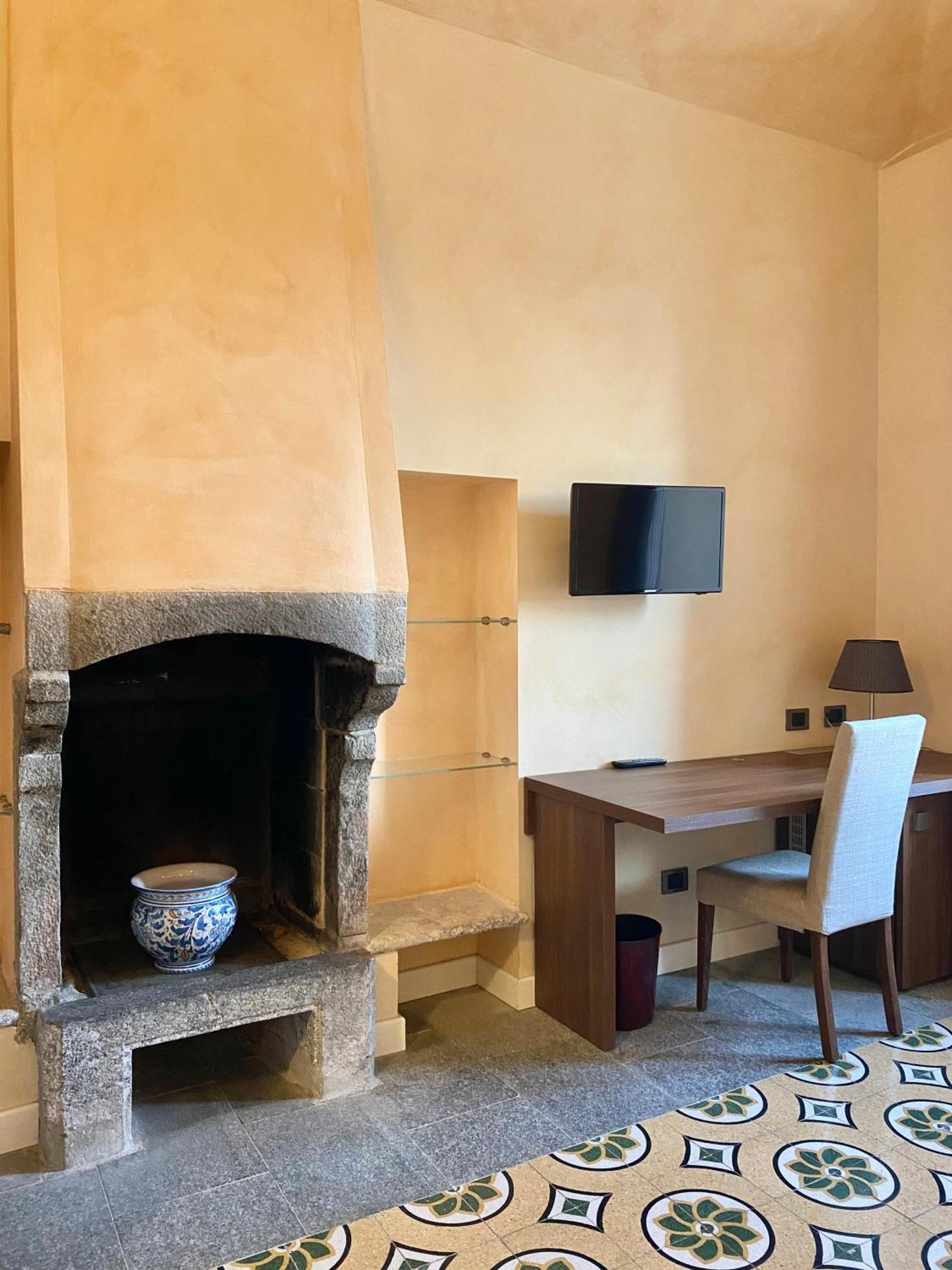 Relais & Spa Castello Di Casiglio แอร์บา ห้อง รูปภาพ