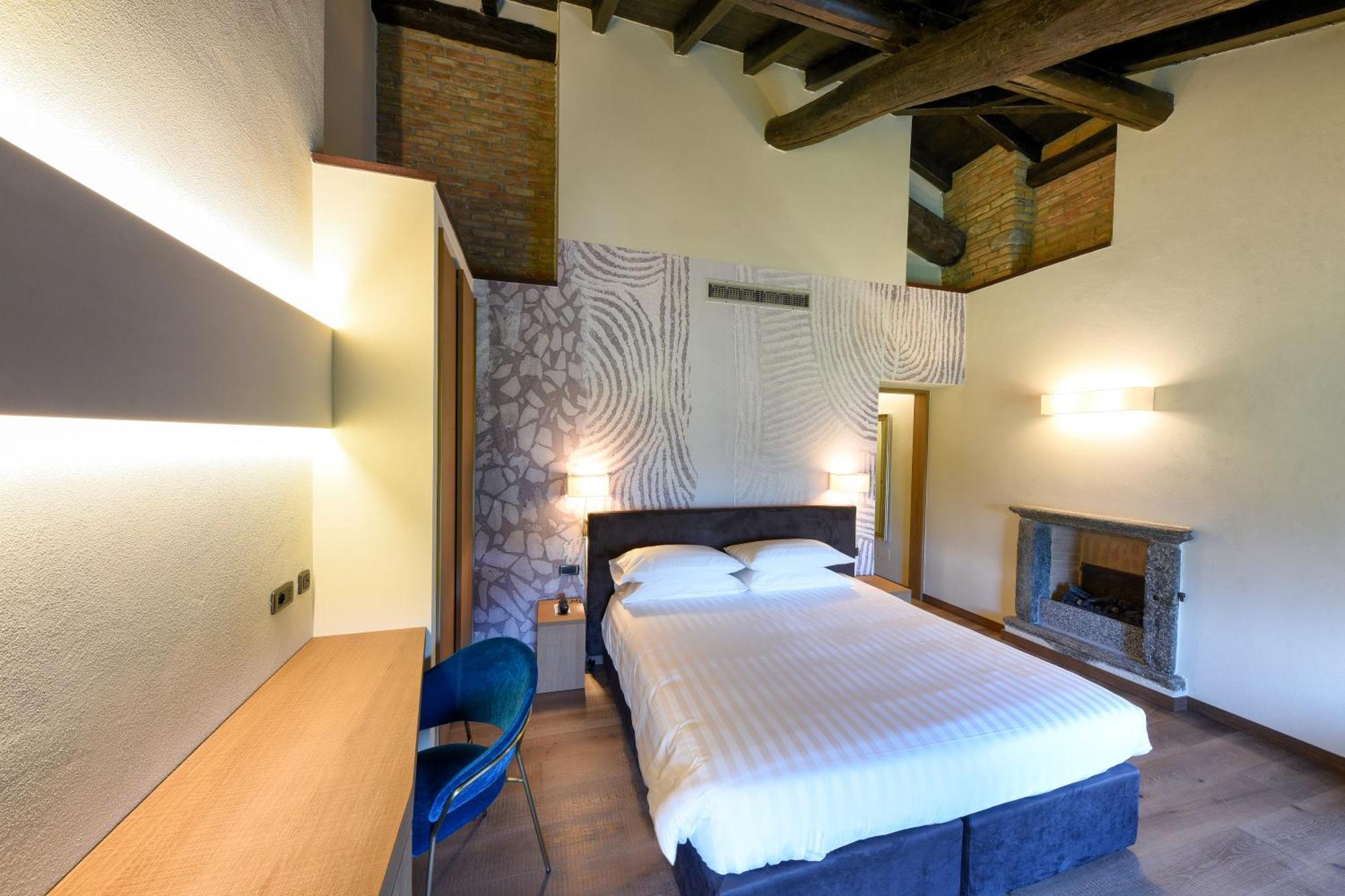 Relais & Spa Castello Di Casiglio แอร์บา ห้อง รูปภาพ