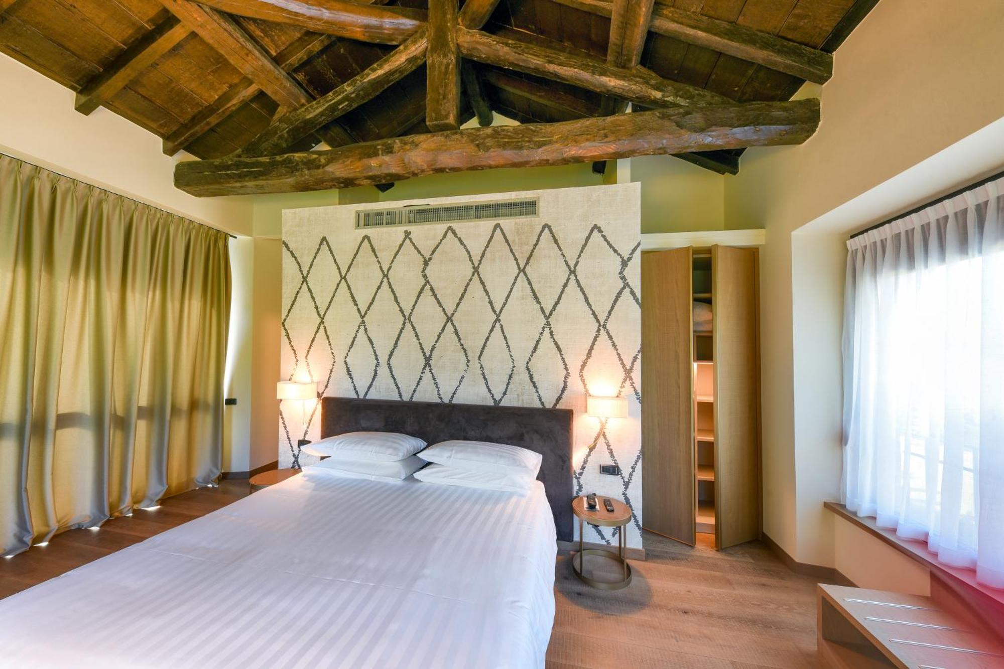 Relais & Spa Castello Di Casiglio แอร์บา ห้อง รูปภาพ
